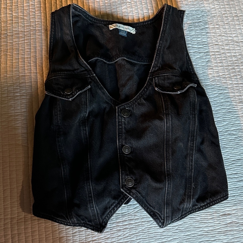 American Eagle Outfitters Black Button Down Vest